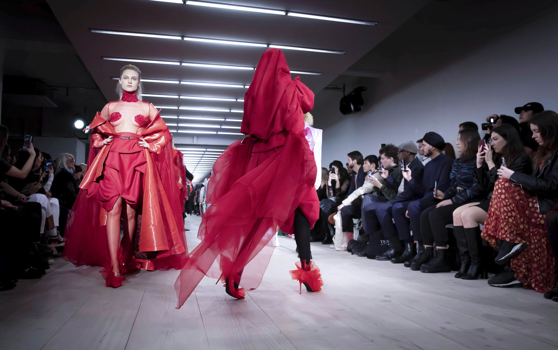 Britain London Fashion A/W Yan Dengyu 2020